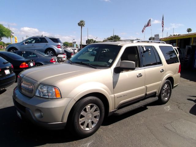 Lincoln Navigator 2004 photo 6