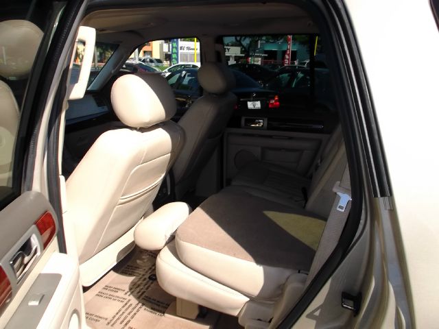 Lincoln Navigator 2004 photo 9