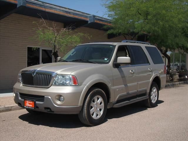 Lincoln Navigator 2004 photo 4