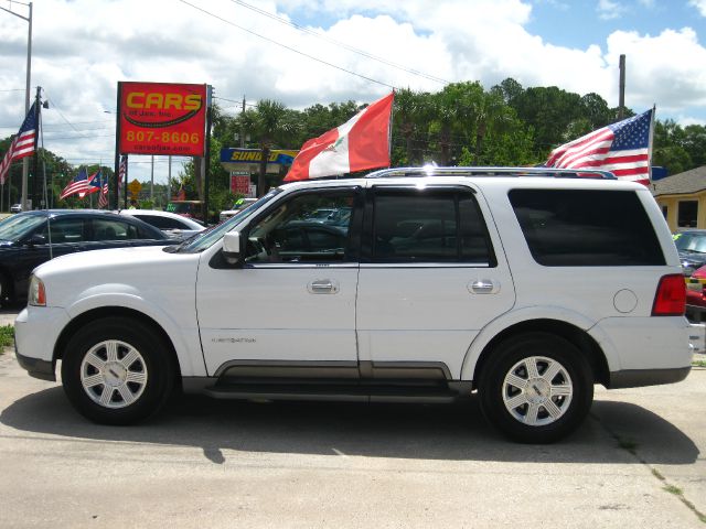 Lincoln Navigator 2004 photo 20