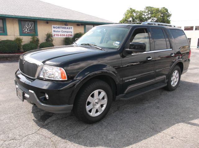 Lincoln Navigator 2004 photo 19