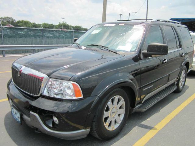 Lincoln Navigator 2004 photo 1