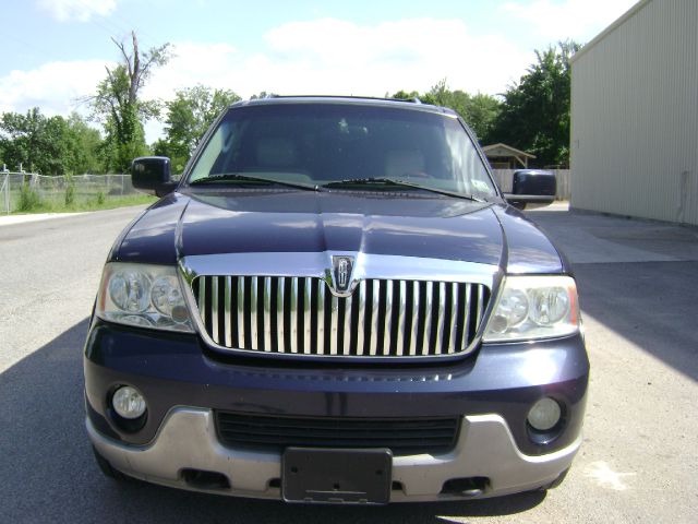 Lincoln Navigator 2004 photo 8