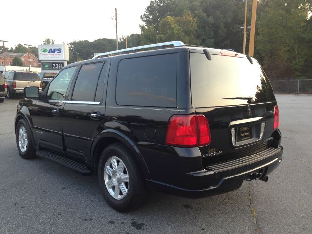 Lincoln Navigator 2004 photo 1