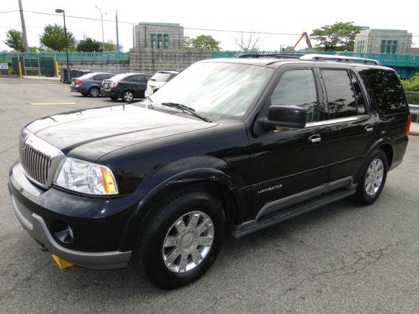 Lincoln Navigator 2004 photo 3