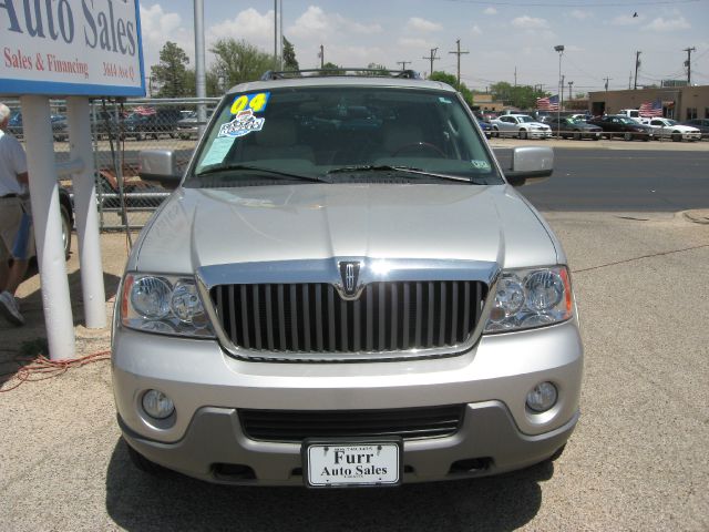 Lincoln Navigator 2004 photo 3