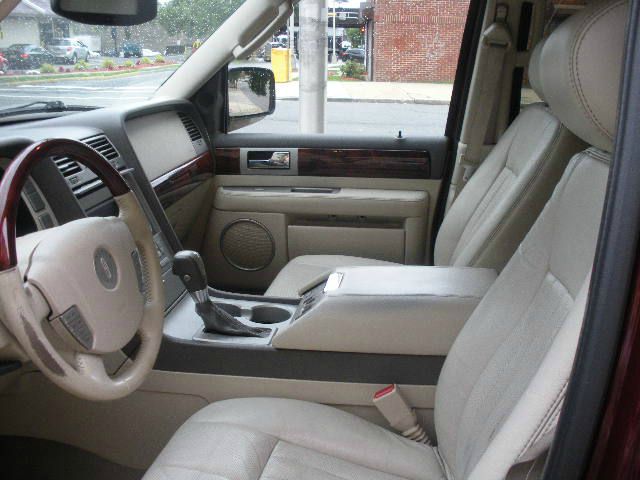 Lincoln Navigator 2004 photo 19