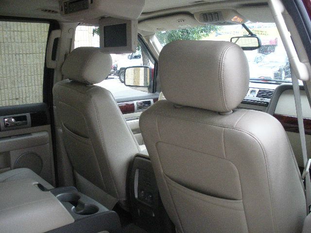 Lincoln Navigator 2004 photo 24