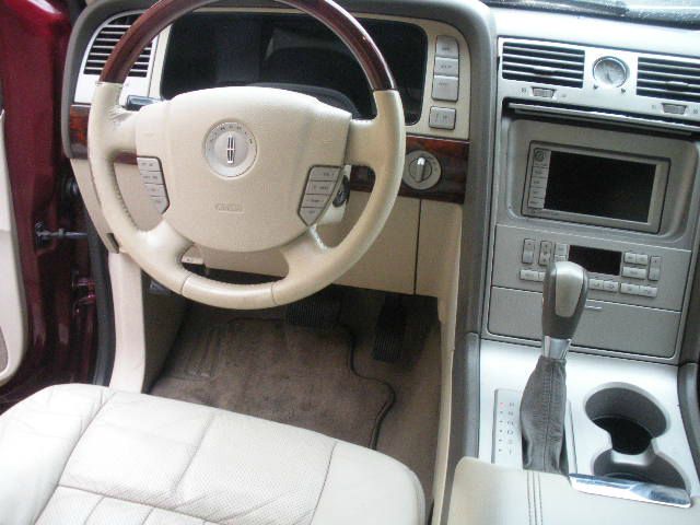 Lincoln Navigator 2004 photo 30