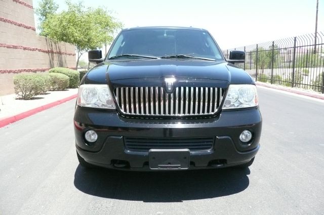 Lincoln Navigator 2004 photo 13