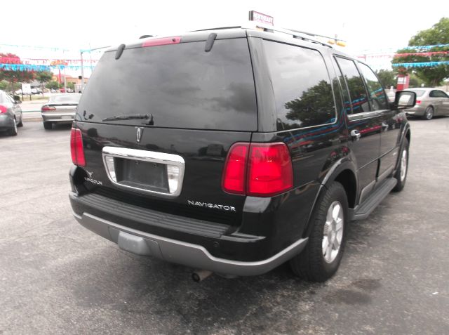 Lincoln Navigator 2004 photo 4