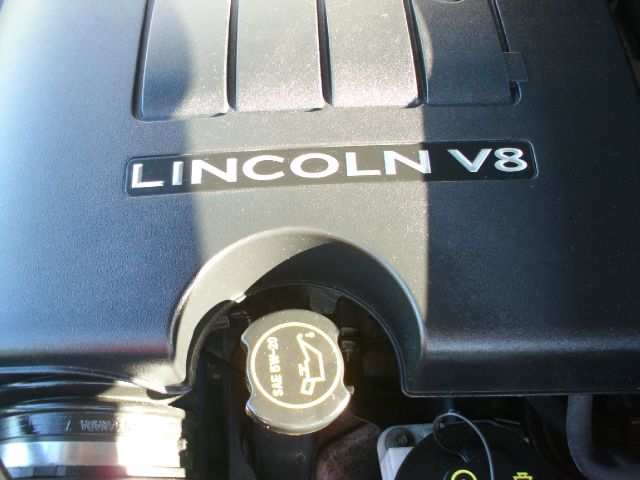 Lincoln Navigator 2004 photo 3