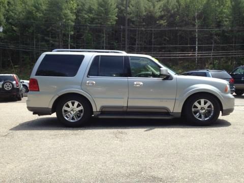 Lincoln Navigator 2004 photo 8