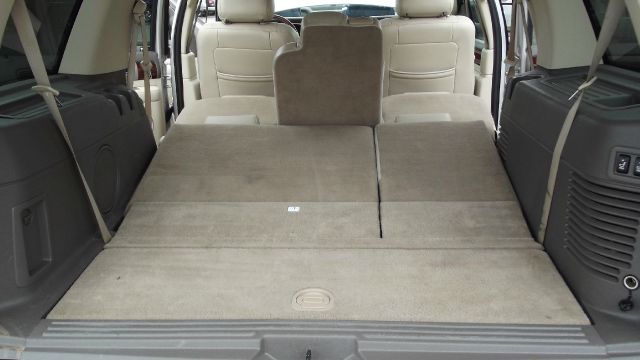 Lincoln Navigator 2004 photo 10