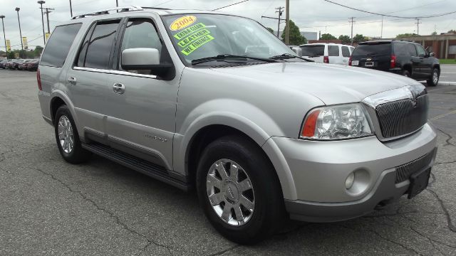 Lincoln Navigator 2004 photo 21