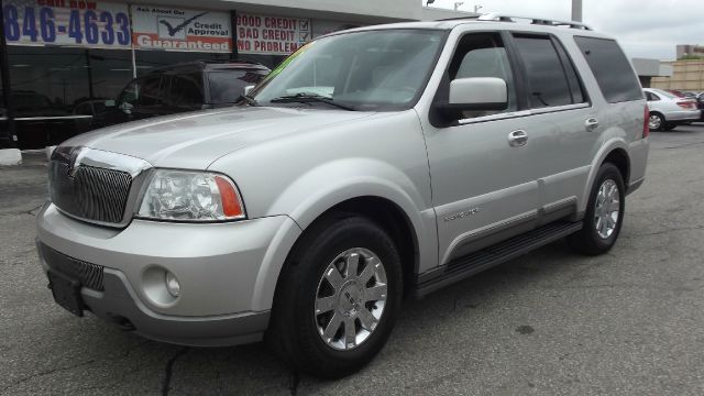 Lincoln Navigator 2004 photo 4