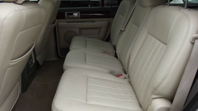 Lincoln Navigator 2004 photo 7