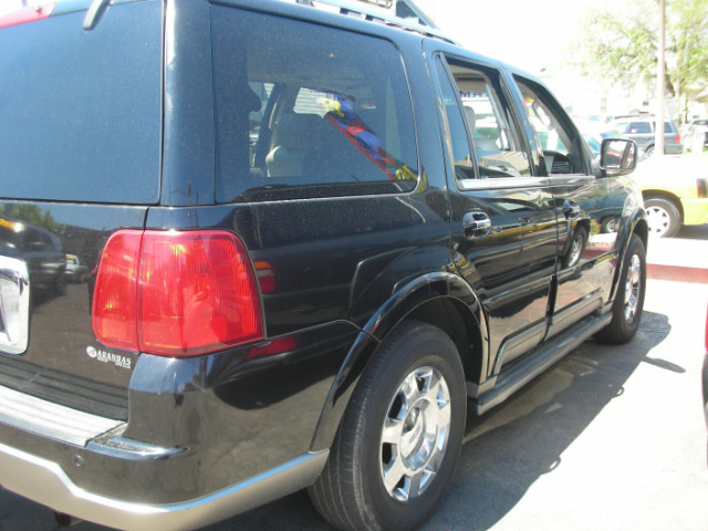 Lincoln Navigator 2004 photo 5