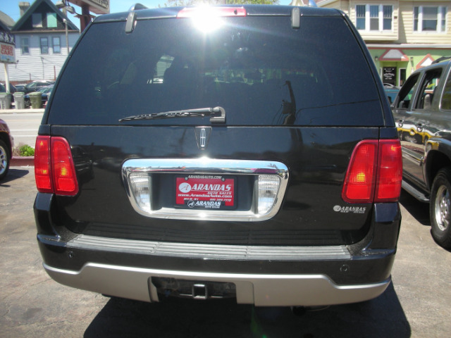 Lincoln Navigator 2004 photo 6