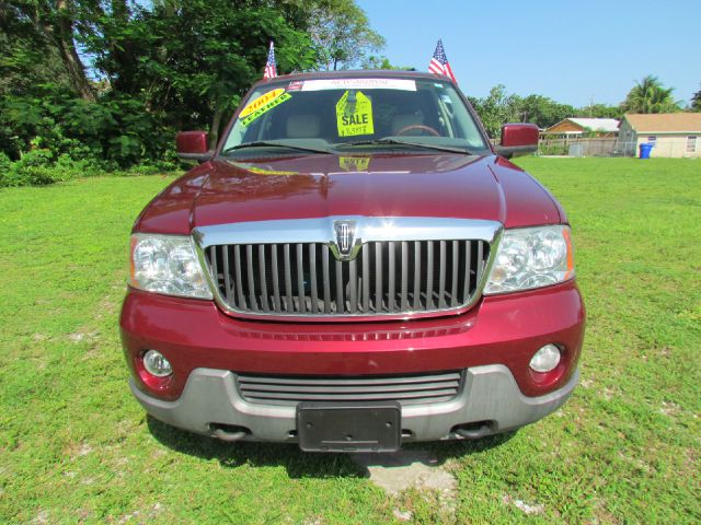 Lincoln Navigator 2004 photo 1