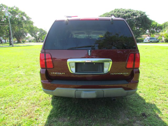 Lincoln Navigator 2004 photo 3