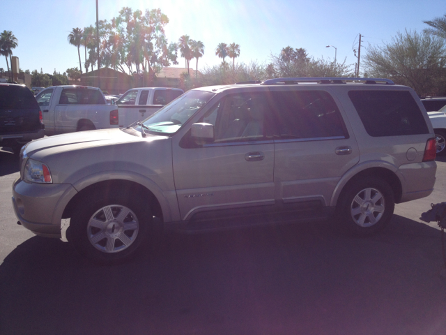 Lincoln Navigator 2004 photo 7