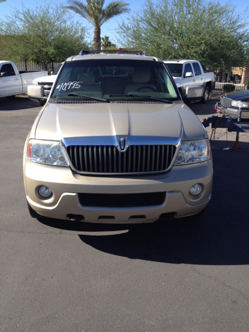 Lincoln Navigator 2004 photo 9