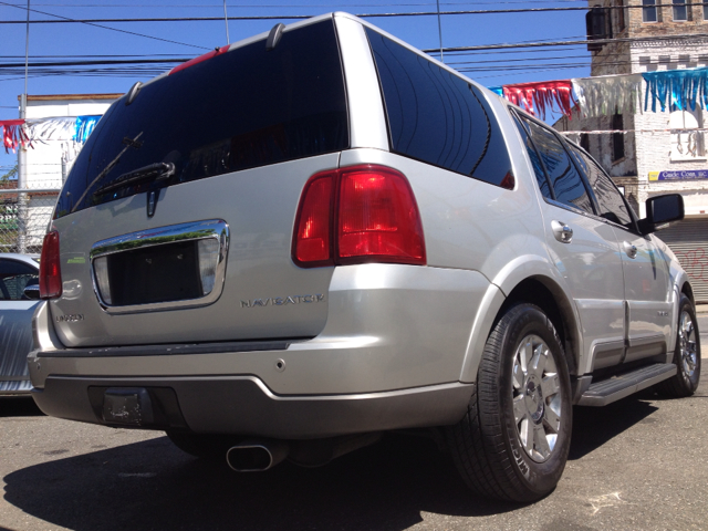 Lincoln Navigator 2004 photo 4