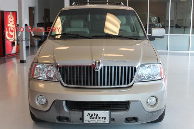 Lincoln Navigator 2004 photo 3