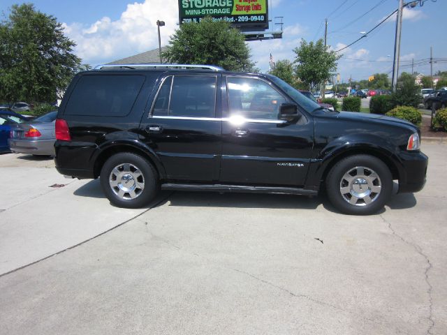 Lincoln Navigator 2005 photo 3