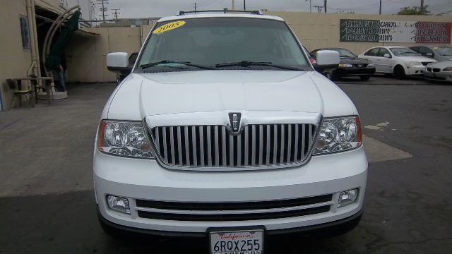 Lincoln Navigator 2005 photo 4