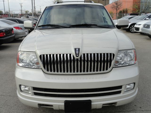 Lincoln Navigator 2005 photo 21