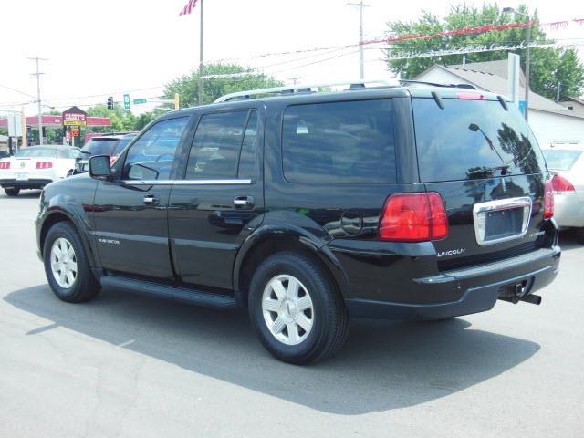 Lincoln Navigator 2005 photo 1