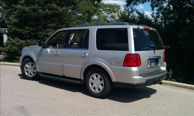 Lincoln Navigator 2005 photo 1