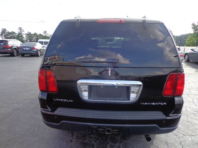 Lincoln Navigator 2005 photo 1