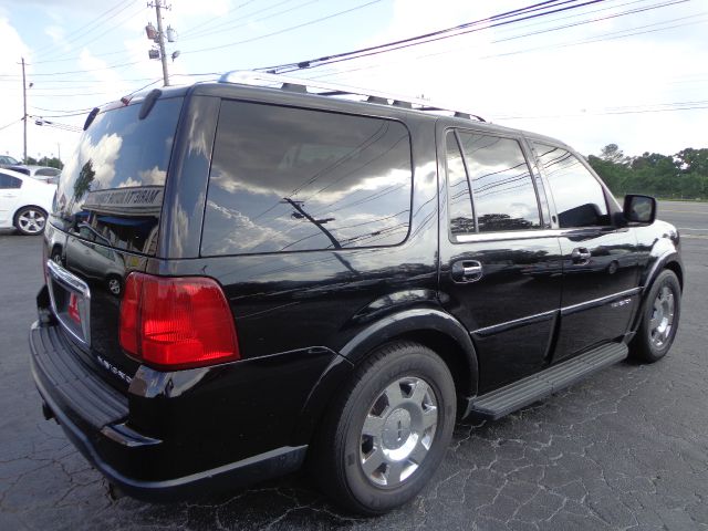 Lincoln Navigator 2005 photo 10