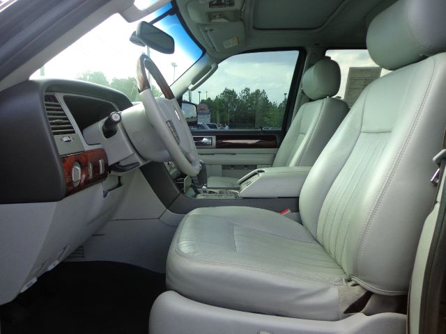 Lincoln Navigator 2005 photo 6