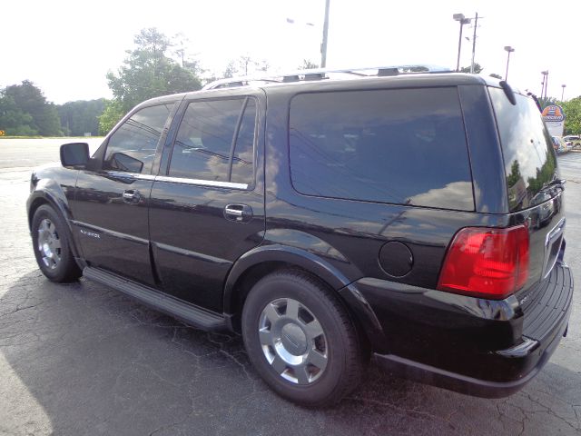 Lincoln Navigator 2005 photo 9