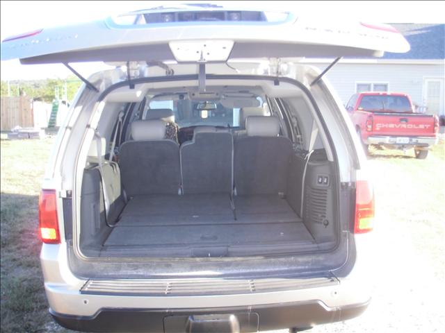 Lincoln Navigator 2005 photo 3