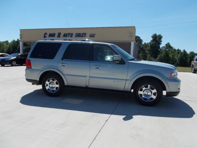 Lincoln Navigator 2005 photo 4