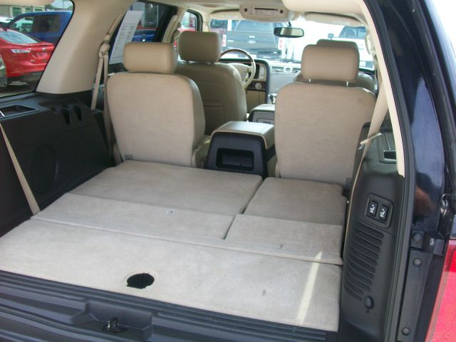 Lincoln Navigator 2005 photo 1