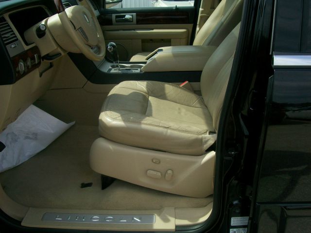 Lincoln Navigator 2005 photo 15