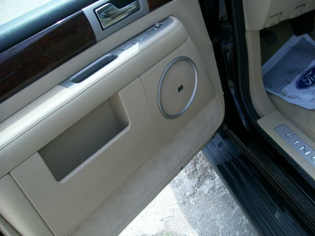 Lincoln Navigator 2005 photo 17