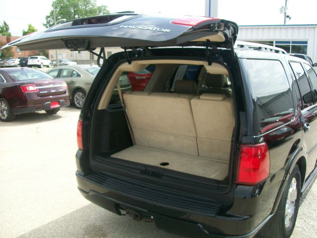 Lincoln Navigator 2005 photo 19