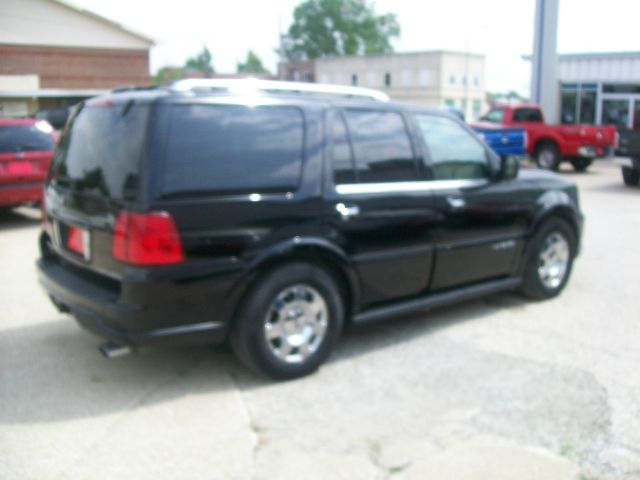 Lincoln Navigator 2005 photo 21