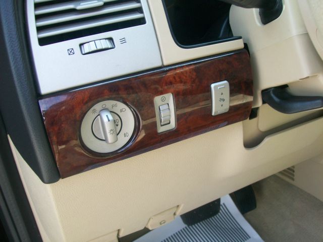 Lincoln Navigator 2005 photo 3