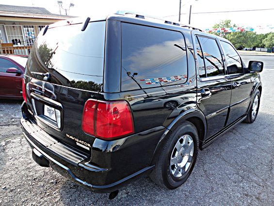 Lincoln Navigator 2005 photo 4