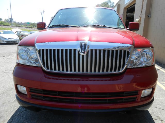 Lincoln Navigator 2005 photo 3