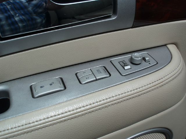 Lincoln Navigator 2005 photo 1