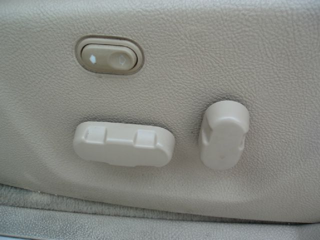 Lincoln Navigator 2005 photo 19